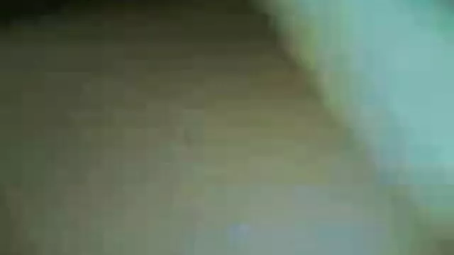 XXX geen registratie  Twee jonge spierhaan in de mond en anaal in bed tiener sexfilmpjes