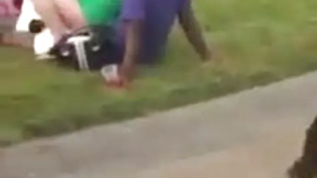 XXX geen registratie  Mannen youtube sex filmpjes in trio met een zwarte vrouw overspoelden hun gezichten met sperma.