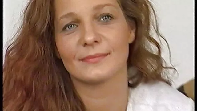 XXX geen registratie  Masturbeert gepassioneerd met een vibrator grote vlaamse sexfilmpjes zwarte tepels hard