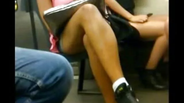 XXX geen registratie  Blonde lekkere sexfilmpjes zuigende lul en gedwongen om te neuken