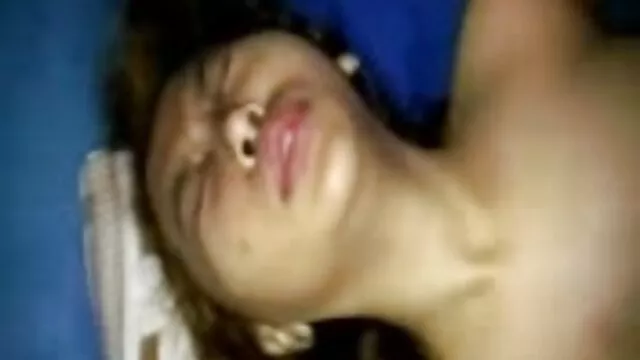 XXX geen registratie  Zwarte masseur prikkelt en neukt een Russisch vagina sex filmpjes meisje
