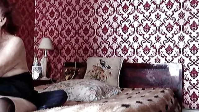 XXX geen registratie  Gloria likt man anus met een sexfilmpjes massage geschoren kont