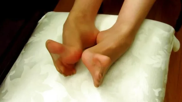 XXX geen registratie  Een paar oren geeft brunette wangen voor ze seks heeft in gratis trio sex filmpjes bed.