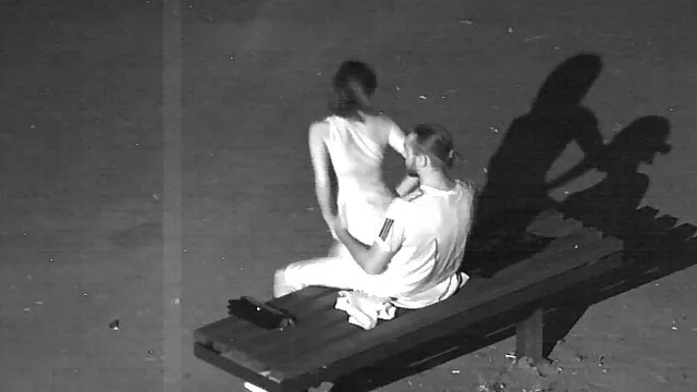 XXX geen registratie  Bibliothecaris brengt boeken lange sex filmpjes en neukt in de anus