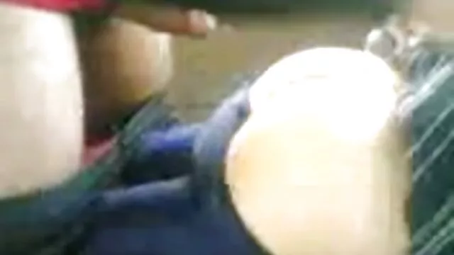 XXX geen registratie  Een man haalde twee 123gratis sexfilmpjes mooie vrouwen over uit passie.
