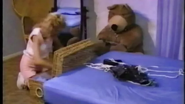 XXX geen registratie  Onervaren teef gratis anale sex filmpjes bevredigt maffiabaas