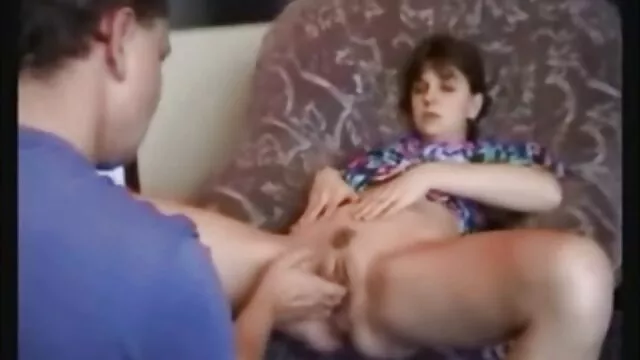 XXX geen registratie  18-jarig meisje poseert zonder broek in gay sexfilmpjes een persoonlijke opname.