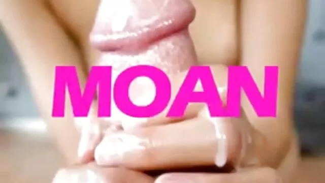 XXX geen registratie  baby doet beste sex filmpjes zwarte broek uit, draagt een gestreepte