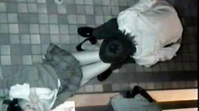 XXX geen registratie  Neef die een campagne plant die rijpt in gratis extreme sex filmpjes het bed van haar man.
