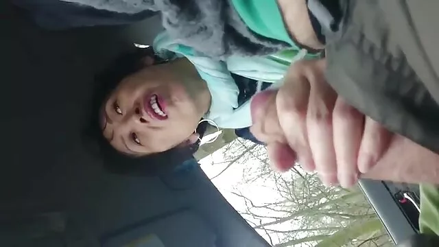 XXX geen registratie  De camera op een haak gratis amateur sexfilmpjes in de badkamer die de naakte jonge koe wast.