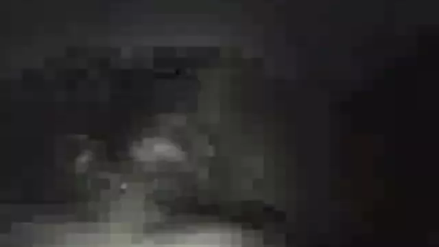 XXX geen registratie  Een verdorven fotograaf pakte een gratis sexfilmpjes kijken jong meisje in de filmpositie.