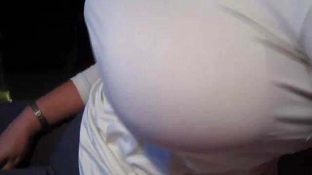 XXX geen registratie  De man met de baard kwam romantische sex filmpjes seks masseren.