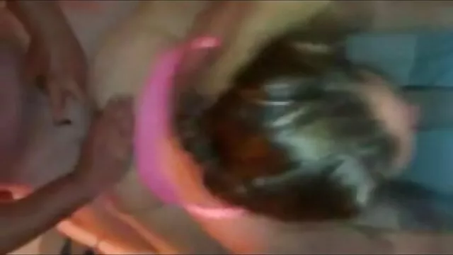XXX geen registratie  Masseur maakt het meisje nat sex filmpjes