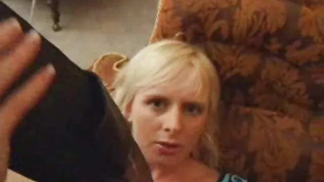 XXX geen registratie  Laat zien wat er kan worden vieze sex filmpjes gedaan van haar poesje met courgette