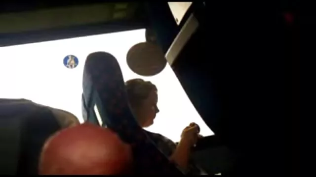 XXX geen registratie  Ebony behandelt de penis van haar bi sex filmpjes vriend.