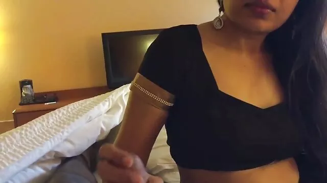 XXX geen registratie  Kale mannen laten het mooie meisje gratis amateur sexfilmpjes overvloedig spuiten.