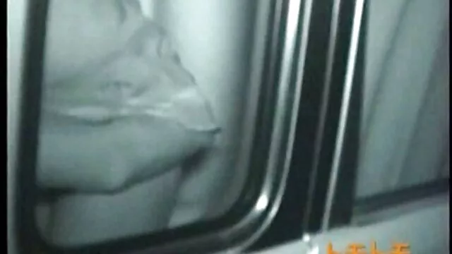 XXX geen registratie  Een vrouw vagina sex filmpjes met grote borsten wikkelt het lange einde van de