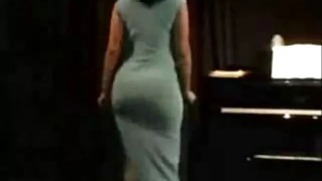 XXX geen registratie  Busty housewife pijpt een lekkere sexfilmpjes man.