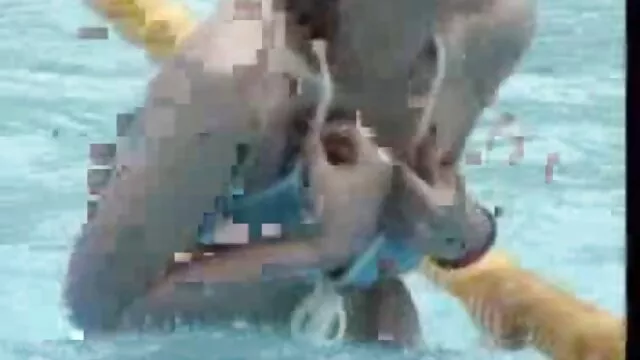 XXX geen registratie  Een schone, slanke blondine laat haar borsten zien. zelfgemaakte sexfilmpjes