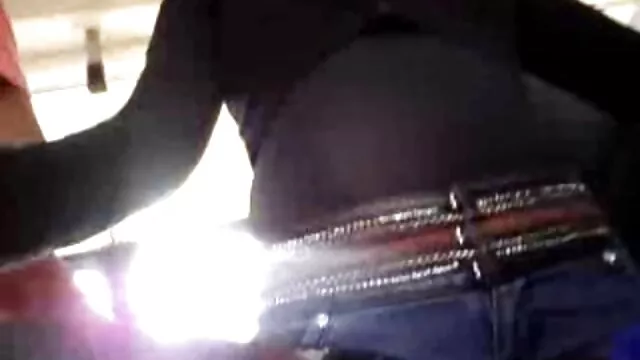 XXX geen registratie  Een tiener sexfilmpjes man likte vagina busty vrouw en postte zorgvuldig