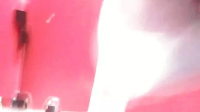 XXX geen registratie  Een man neukt enthousiast een student grappige sex filmpjes in een klein minirokje.