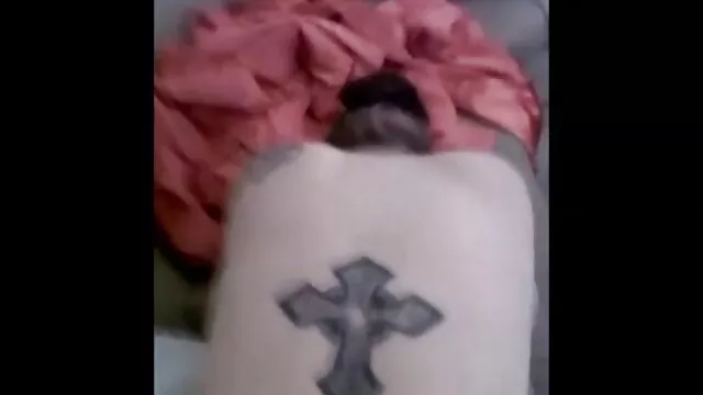 XXX geen registratie  Muziekleraar kreeg meisjes te homo sexfilmpjes pakken die van kont houden.